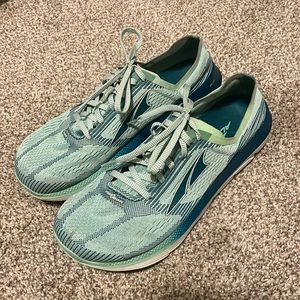 Altar running shoes